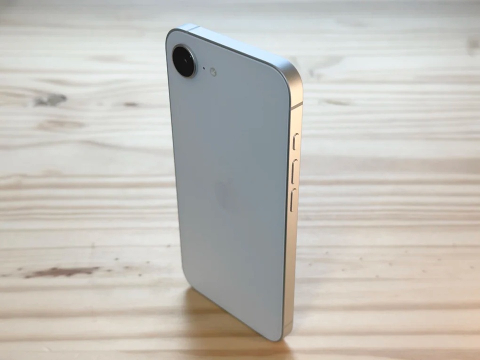 Hé lộ thiết kế Iphone 17e