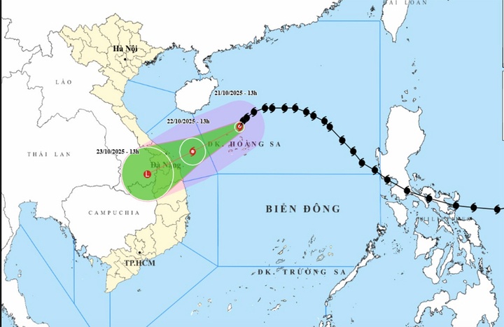 Bão Fengshen cách Đà Nẵng 450 km, miền Trung mưa lớn từ chiều mai